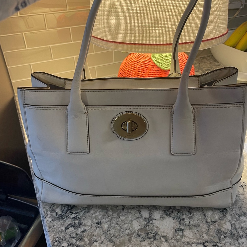Coach White Leather Tote with Structured Design